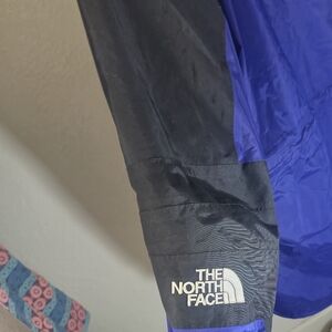The North Face Black and Blue Women's Jacket Interior Panel